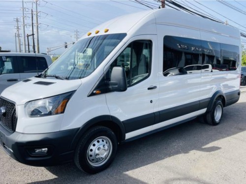 FORD TRANSIT 350 15 PASAJEROS 2024 PREOWNED