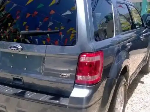 Ford Escape 2010 XLT, Gris 