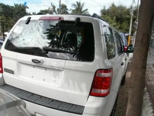 Ford Escape XLS 2010