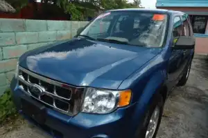 Ford Escape XLS 2010