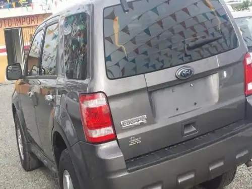 Ford Escape XLS 2011