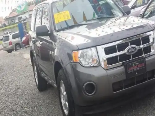 Ford Escape XLS 2011