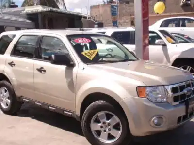 Ford Escape XLS 2011