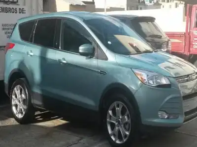 Ford Escape XLS 2013