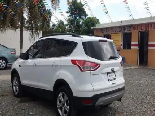 Ford Escape XLS 2013