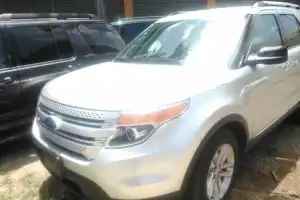 Ford Explorer XLS 2011