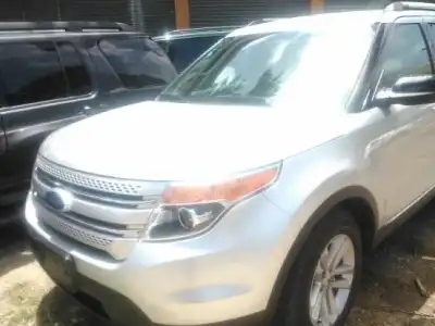 Ford Explorer XLS 2011