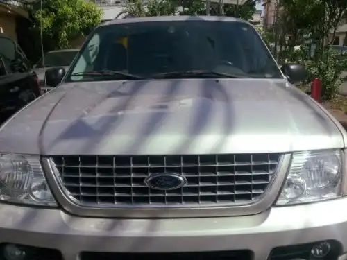 Ford Explorer XLT 2004