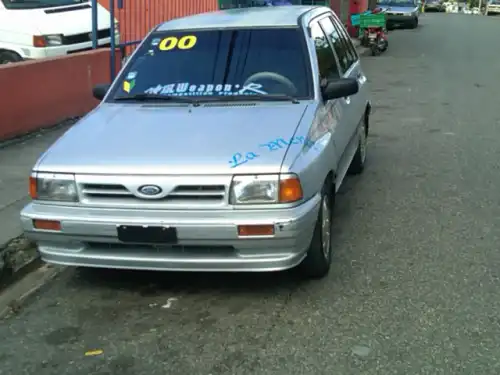 Ford Festiva 2000 