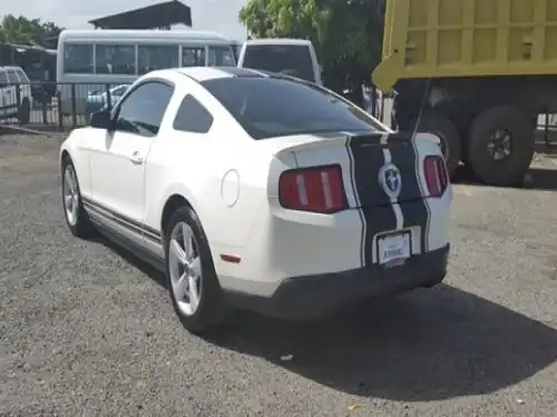 Ford Mustang 35 Aniversario 2010