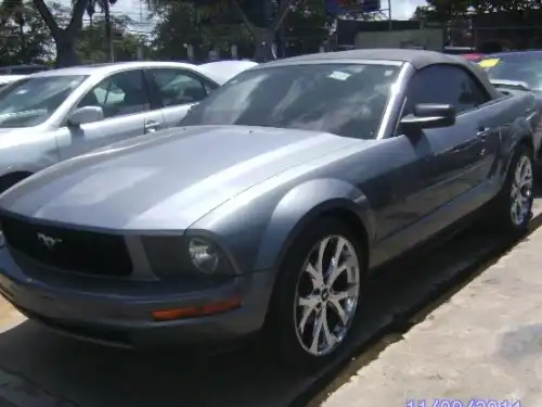Ford Mustang Saleen 2006