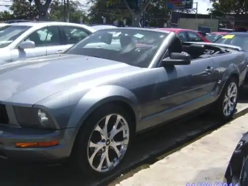 Ford Mustang Saleen 2006