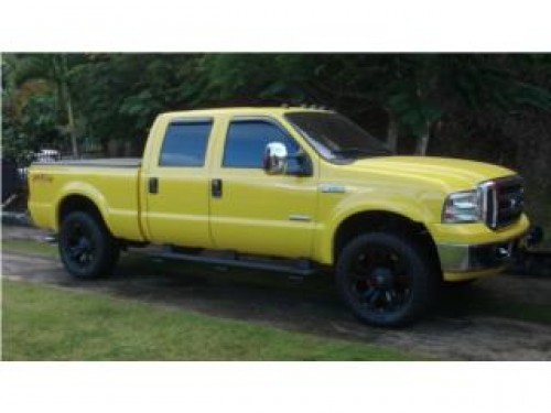 Ford 250 amarillo