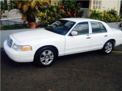 Ford Crown Victoria 2011 COMO NUEVO