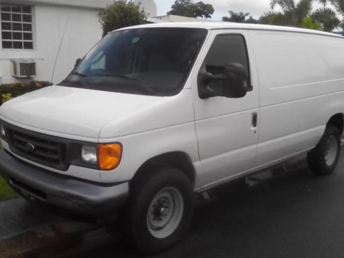 Ford E-250 73K Millas $9,500 GANGA