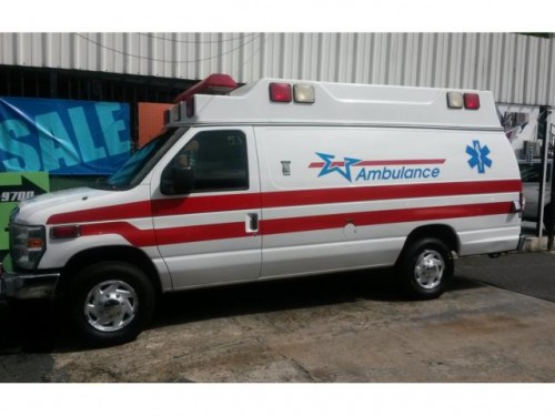 Ford E350 super duty ambulancia 2008