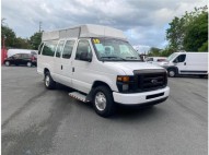 Ford Econoline 250 Como nueva