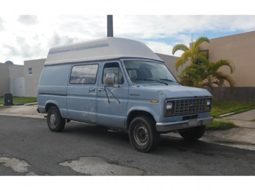 Ford Econoline 250 del 1988 caja alta