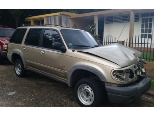 Ford Explorer SUV 1999 Choca