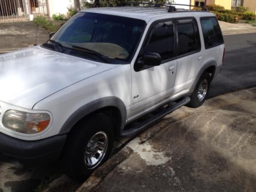 Ford Explorer del 2000 Excelentes Condicione