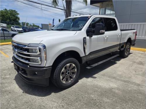 Ford F-250 2024 FX-4 King Ranch StarWhite