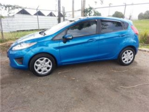 Ford Fiesta SE 2013 10K MILLAS