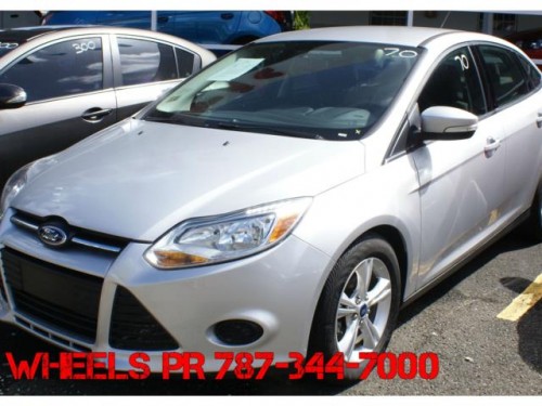 Ford Focus 2013 Gris Claro Sedan 4P, Aros, PW