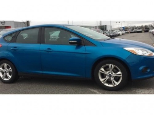 Ford Focus 2013 azul con GPS, y extras