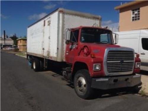 Ford L8000 CUMMINS