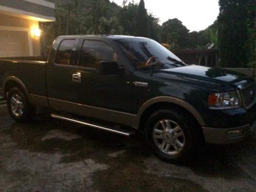 Ford Larial Pickup aÃ±o 2004