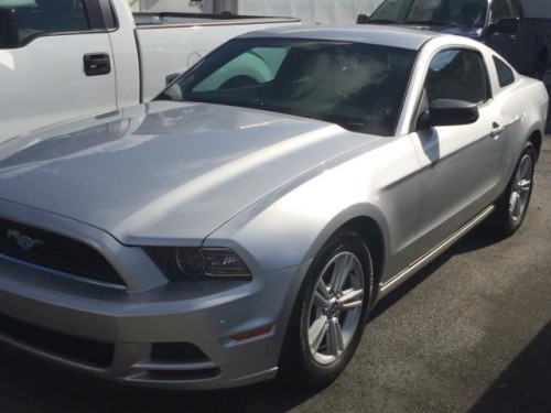 Ford Mustang 6 Cyl 2014 como nuevo