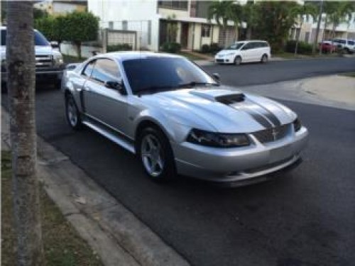 Ford Mustang GT 2001