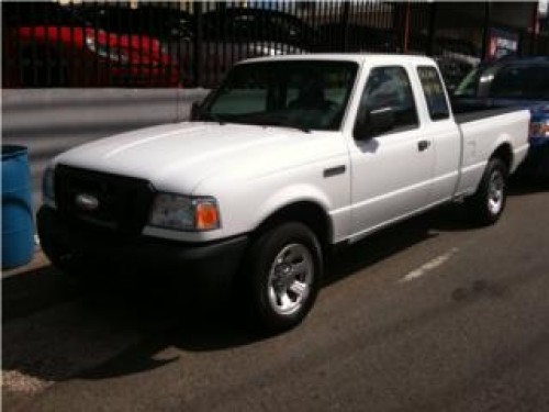 Ford Ranger Cab y Media