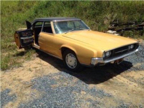 Ford thunderbird 1967 motor 390 bblock $2,800