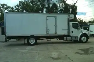 Freightliner FL60 2007