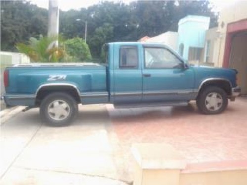 GMC SIERRA K1500 DE 1997 Verde Obscuro $5,000