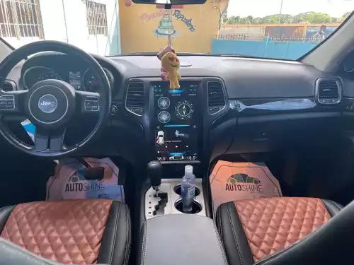 GRAND CHEROKEE 2011
