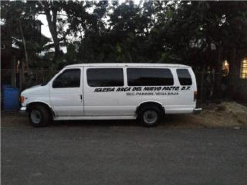 Guagua Ford 2000 blanca