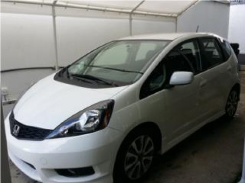 HONDA FIT 2013 solo 11mil millas