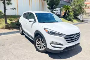 HYUNDAI TUCSON 2018 SEL CLEAN CARFAX 74 MIL MILLAS ORIGINALES AWD INTE
