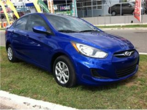 HYUNDAI ACCENT 2012 AZUL COMO NUEVO