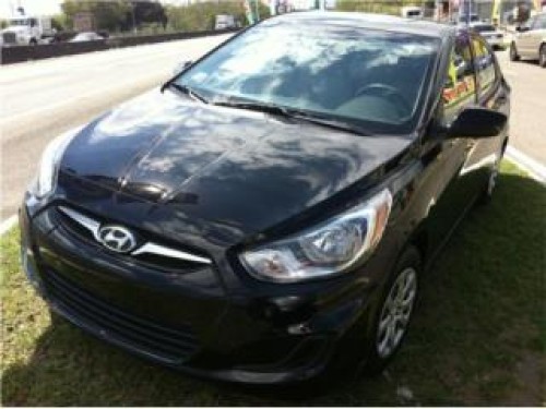 HYUNDAI ACCENT 2012 NEGRO AUT. COMO NUEVO