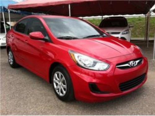 HYUNDAI ACCENT 2013 AUT. ROJO POCO MILLAJE