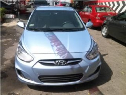 HYUNDAI ACCENT 2013 POCO MILLAJE