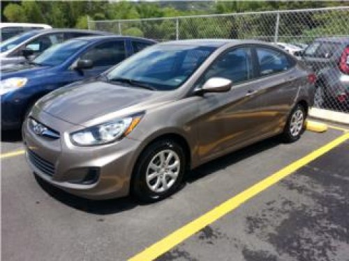 HYUNDAI ACCENT 2013