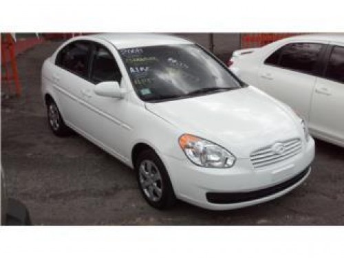 HYUNDAI BRIO 2008 4 PUERTAS