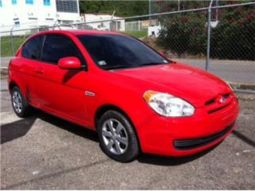 HYUNDAI BRIO 2011 HATCHBACK ROJO AUT.