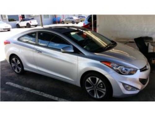 HYUNDAI ELANTRA 2013AQUI TE MONTAS