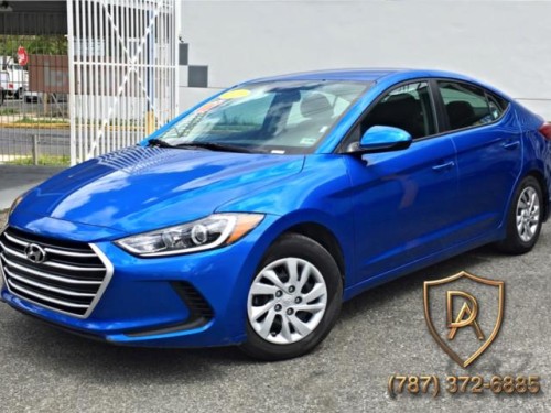 HYUNDAI ELANTRA 2017 INMACULADO VARIOS DISP.