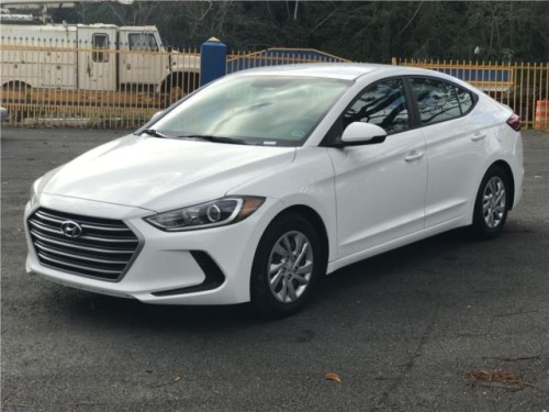 HYUNDAI ELANTRA SE 2017 SOLO 5,000 MILLAS